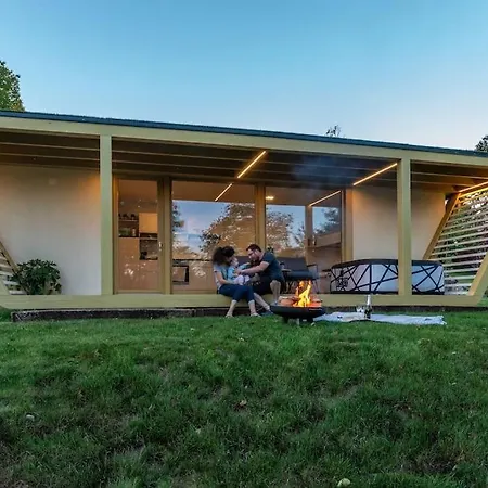 House Hona Lux * Velike Lasce