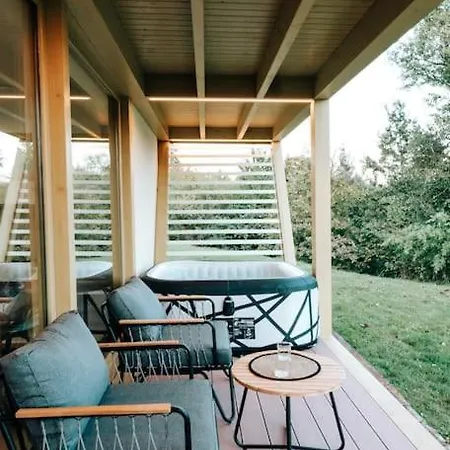 House Hona Lux 別荘 Velike Lašče
