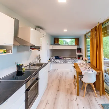 House Hona Lux