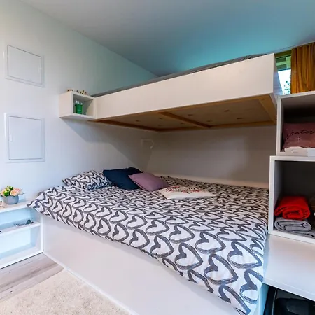 House Hona Lux