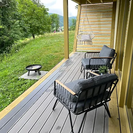 House Hona Lux Velike Lasce