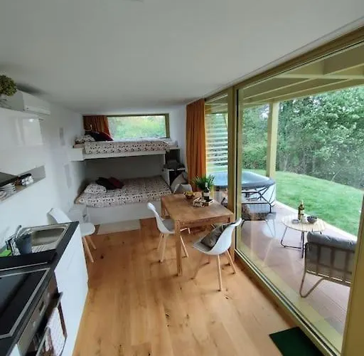 House Hona Lux * Velike Lasce