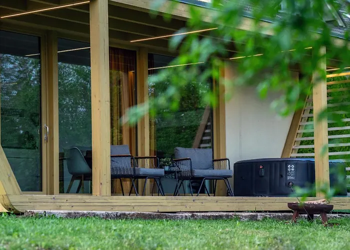 Dom wakacyjny House Hona Lux Velike Lasce