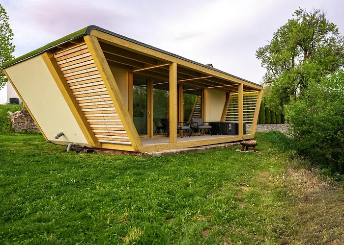 House Hona Lux Velike Lasce